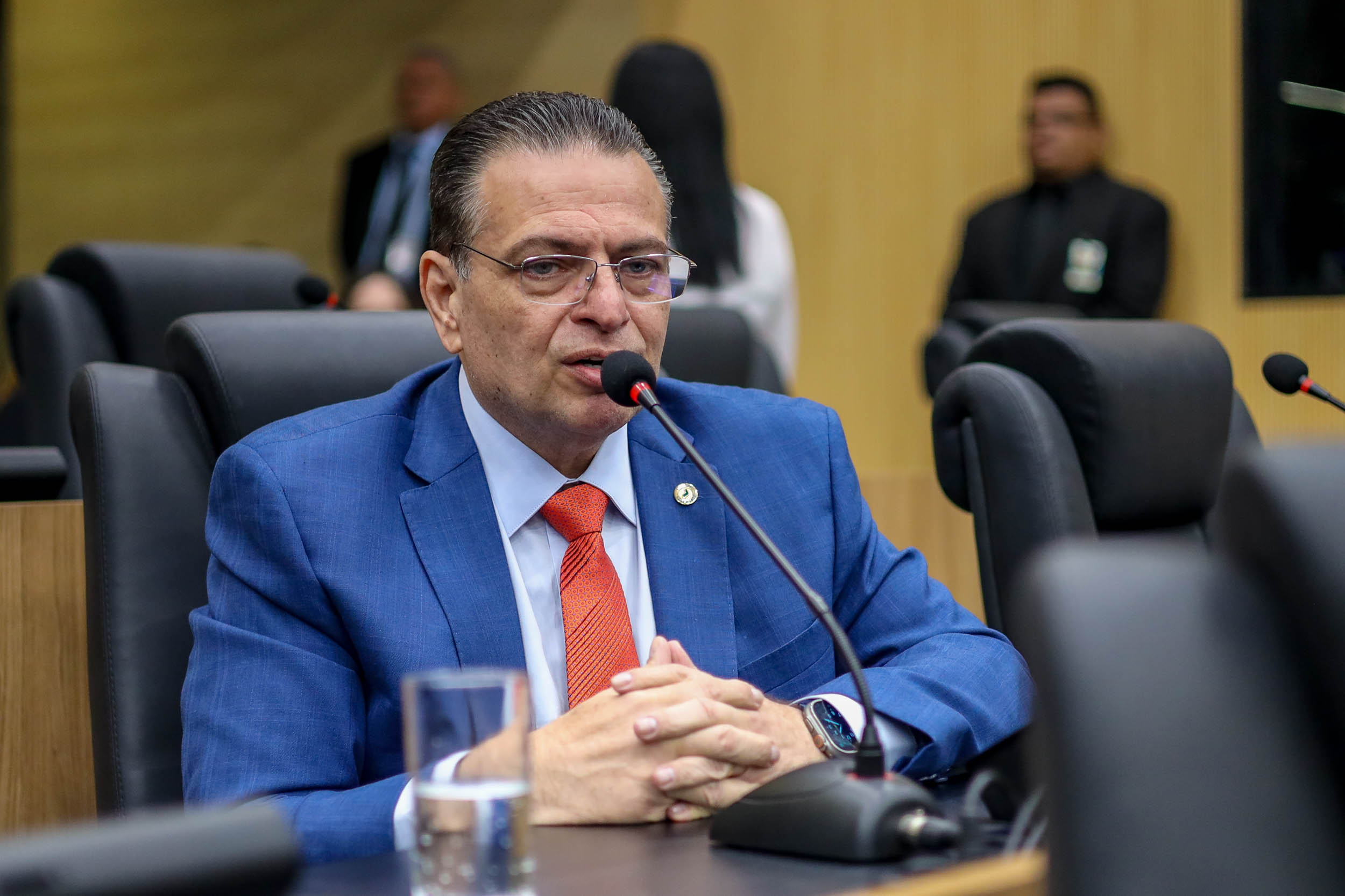 Gessivaldo Isaías requer audiência pública para debater elevação dos preços de combustíveis 