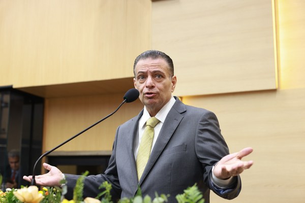 Gessivaldo Isaías retoma crítica a aumento abusivo e não descarta CPI dos combustíveis