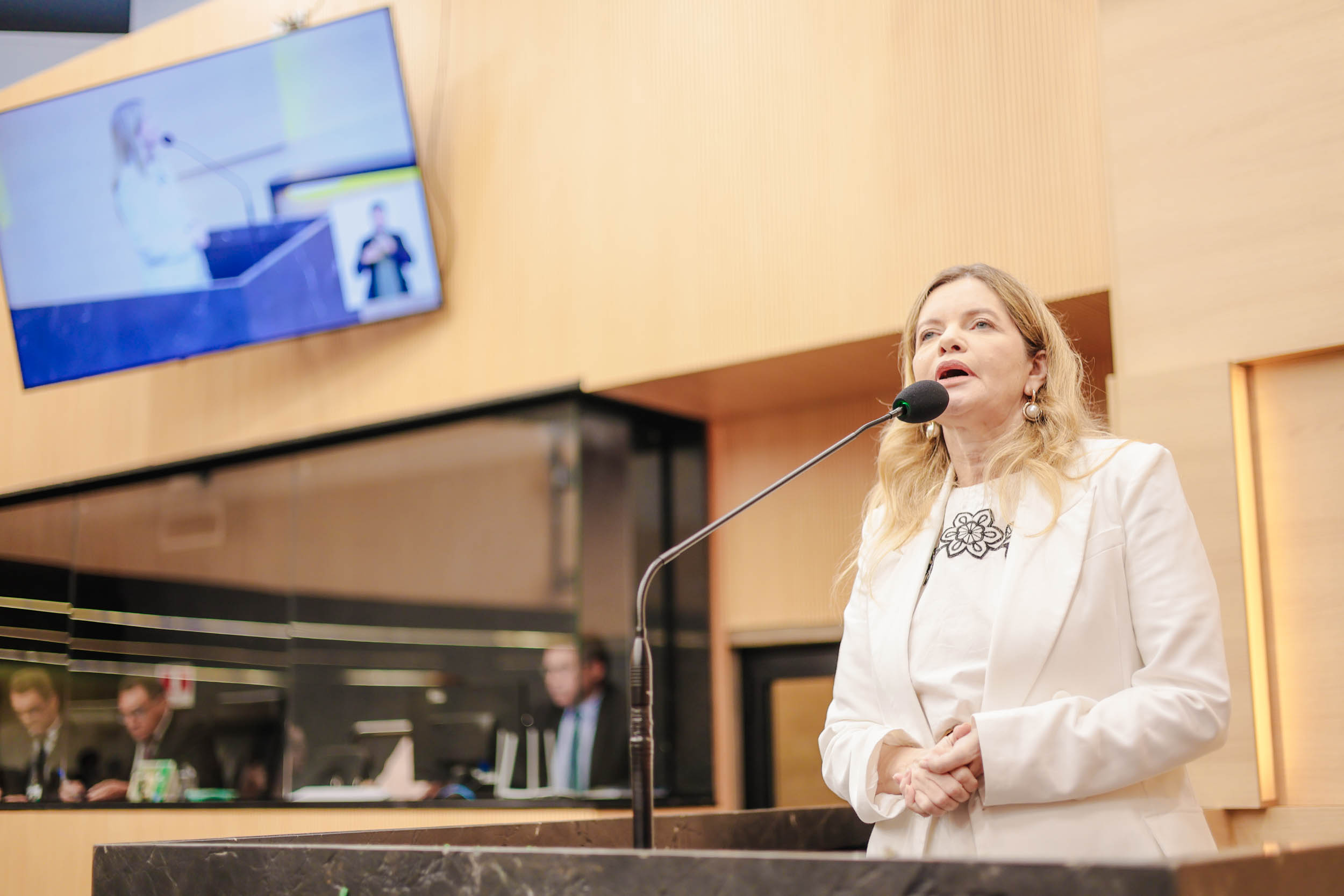 Gracinha Mão Santa critica Equatorial Energia e cobra tempo de resposta em protocolo