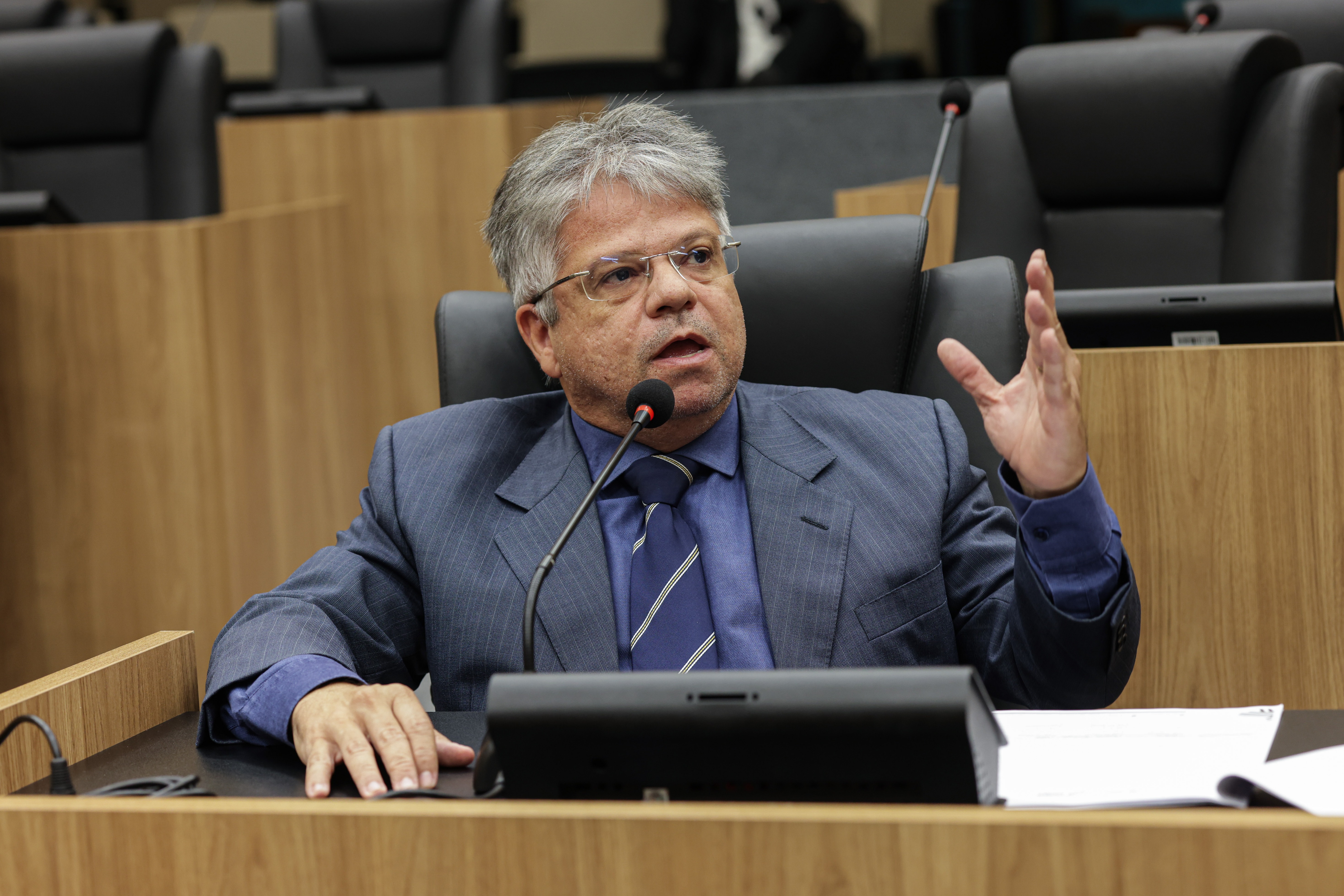 Gustavo Neiva questiona falta de ações para impedir fim dos voos da Azul 