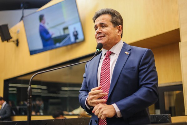 Henrique Pires denuncia paralisação de recursos para abastecimento