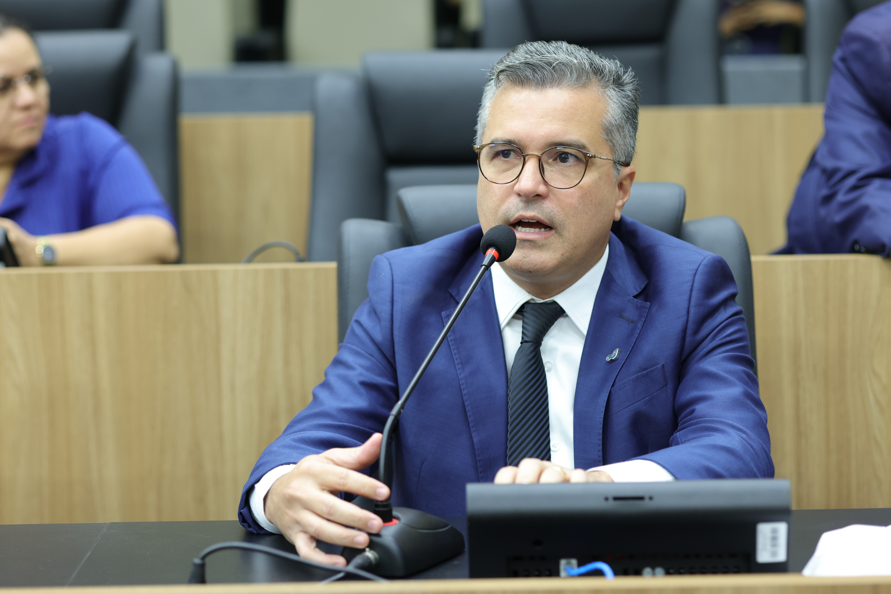 Líder do Governo destaca lançamento do programa “Acredito no Primeiro Passo” 