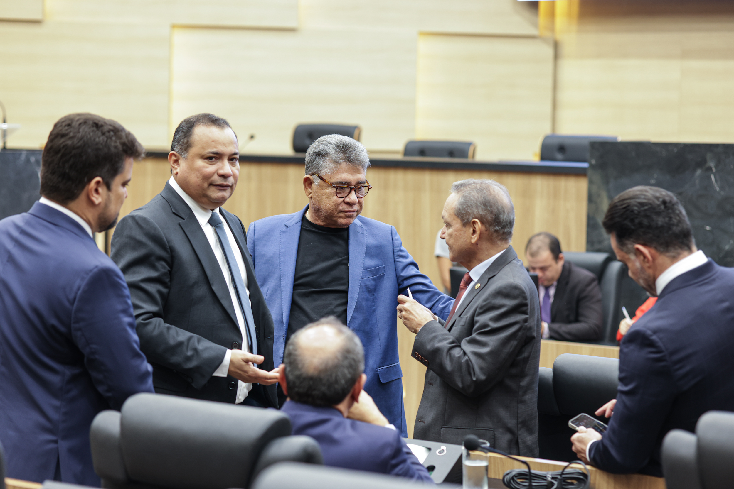 Lideranças partidáras e de bloco sofrerão alteração 