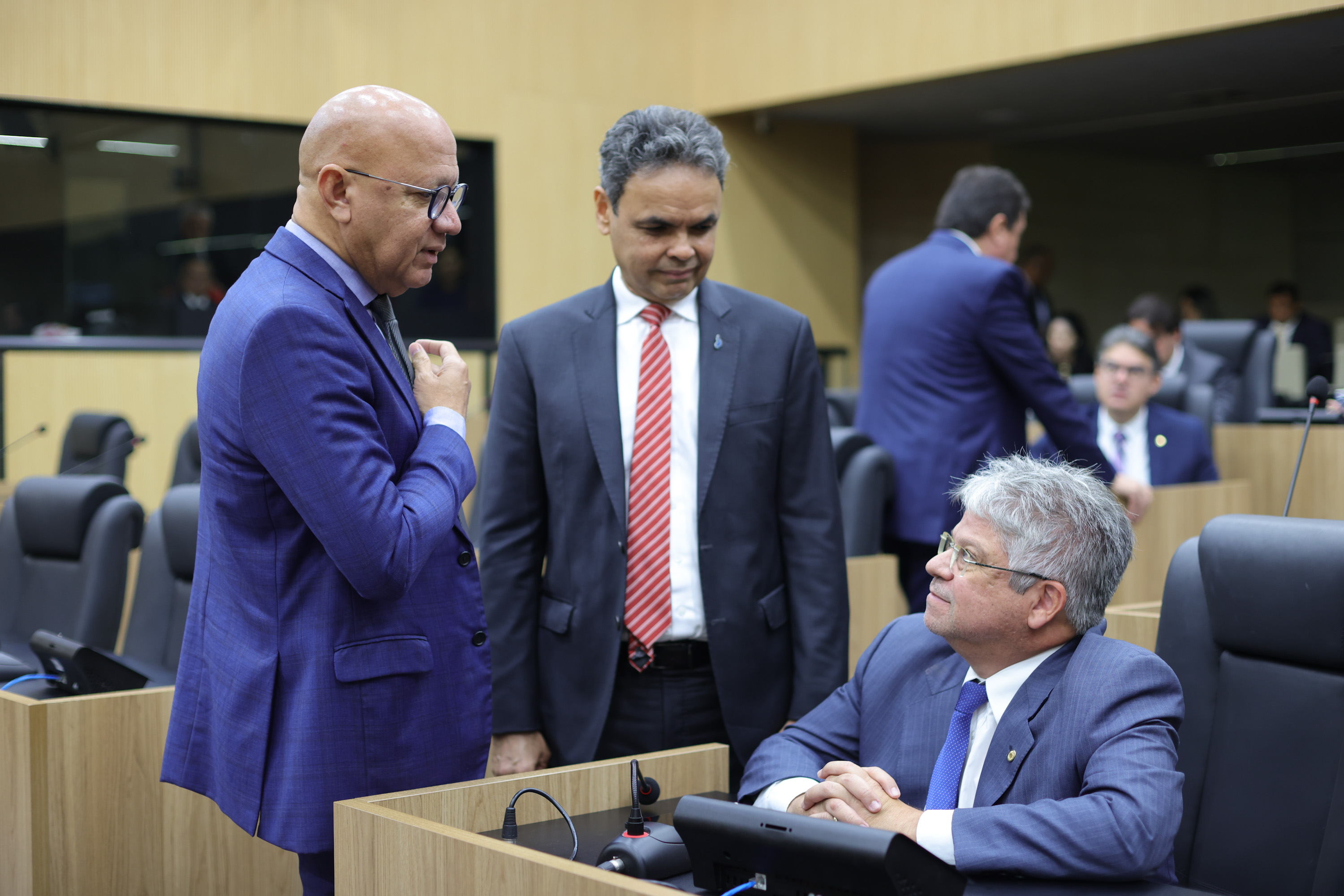 Maioria dos deputados vota contra, mas veto do Governo a projeto é mantido