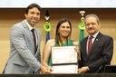 Mérito Legislativo: Marina Bucar recebe medalha Dirceu Arcoverde