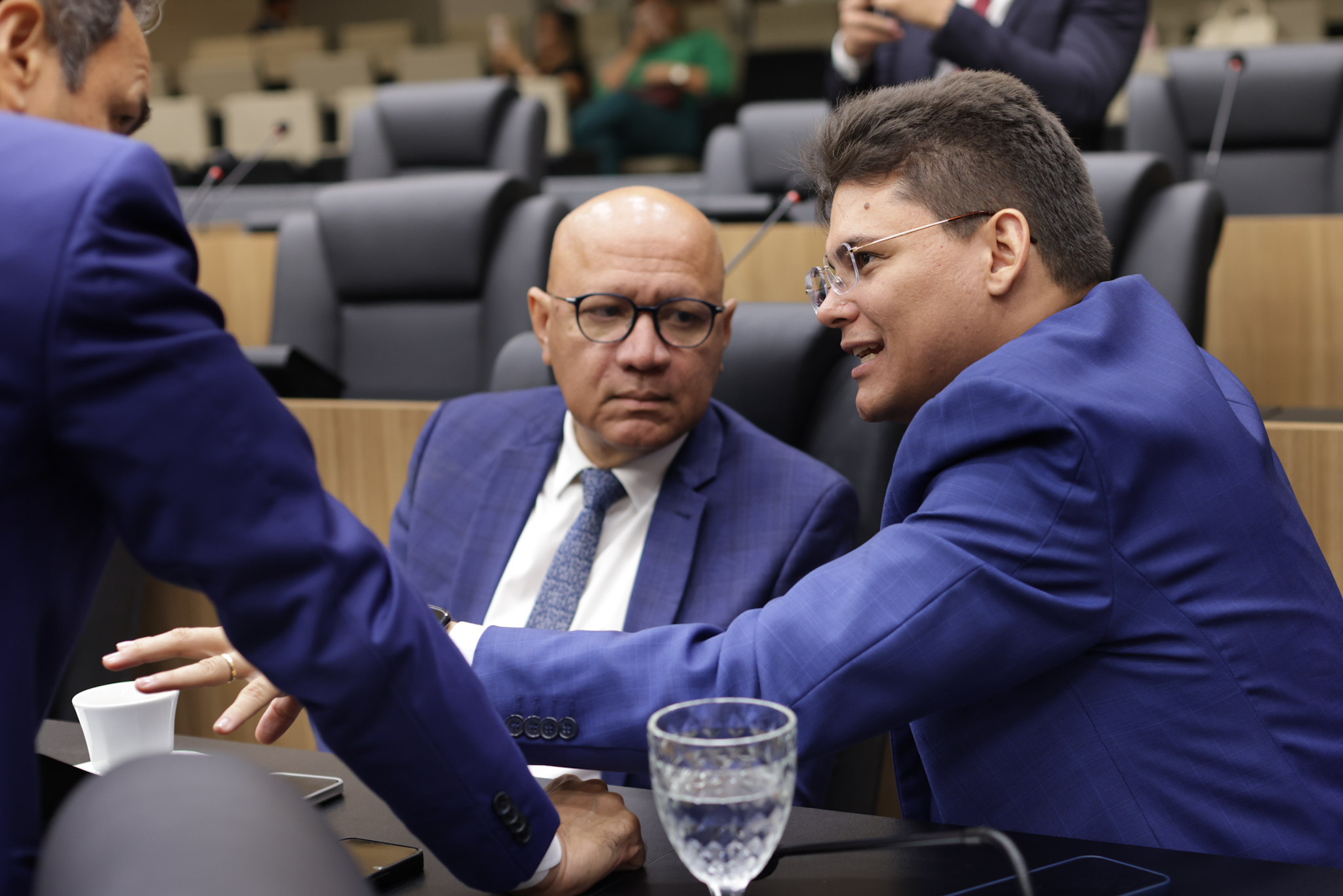 Oliveira Neto denuncia descaso na UBS em Teresina