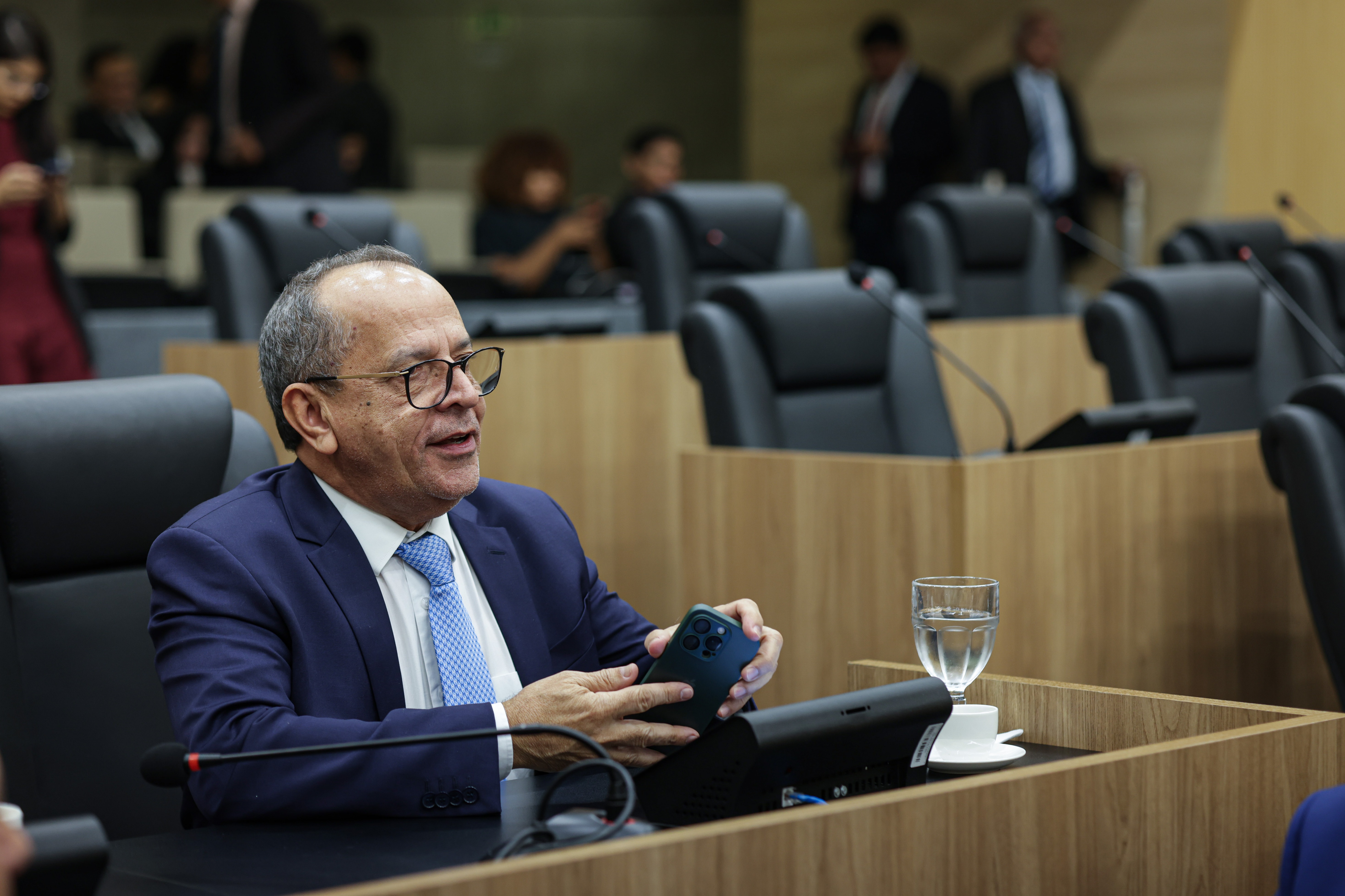 PL quer assegurar direito de instalar estação de recarga para veículo elétrico