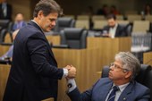 Plenário aprova  audiência pública para debater salário dos professores 