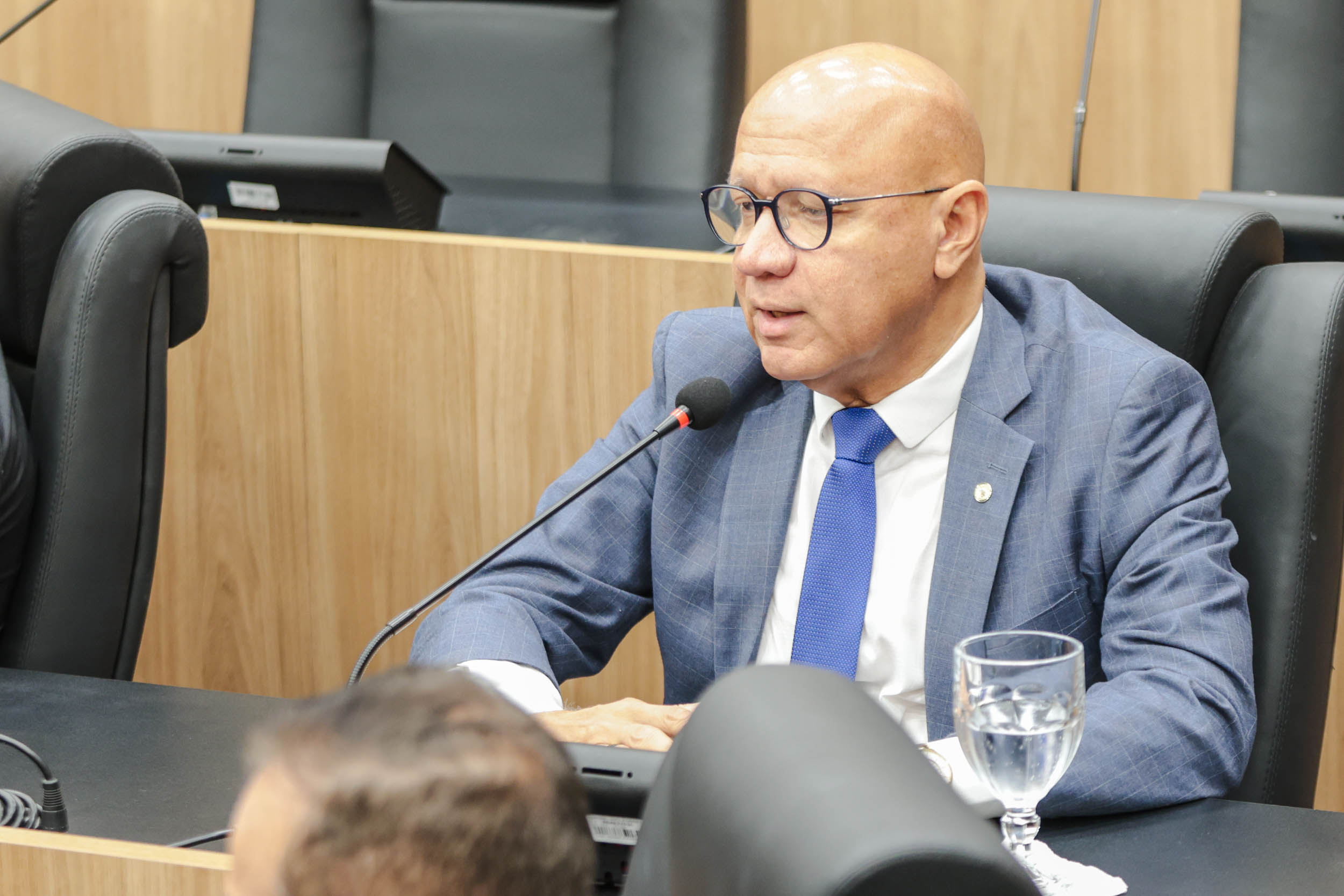 Poder econômico de planos de saúde tem desrespeitado o Judiciário, critica Franzé