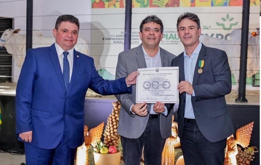 Presidente da Alepi recebe homenagem na 74ª Expoapi  