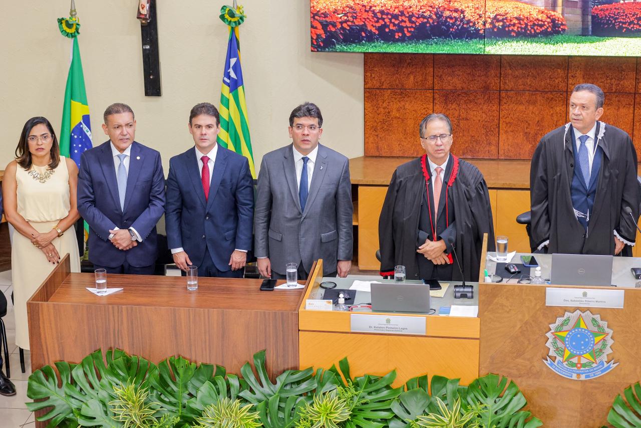 Presidente da Alepi participa de posse de novos dirigentes do TRE-PI