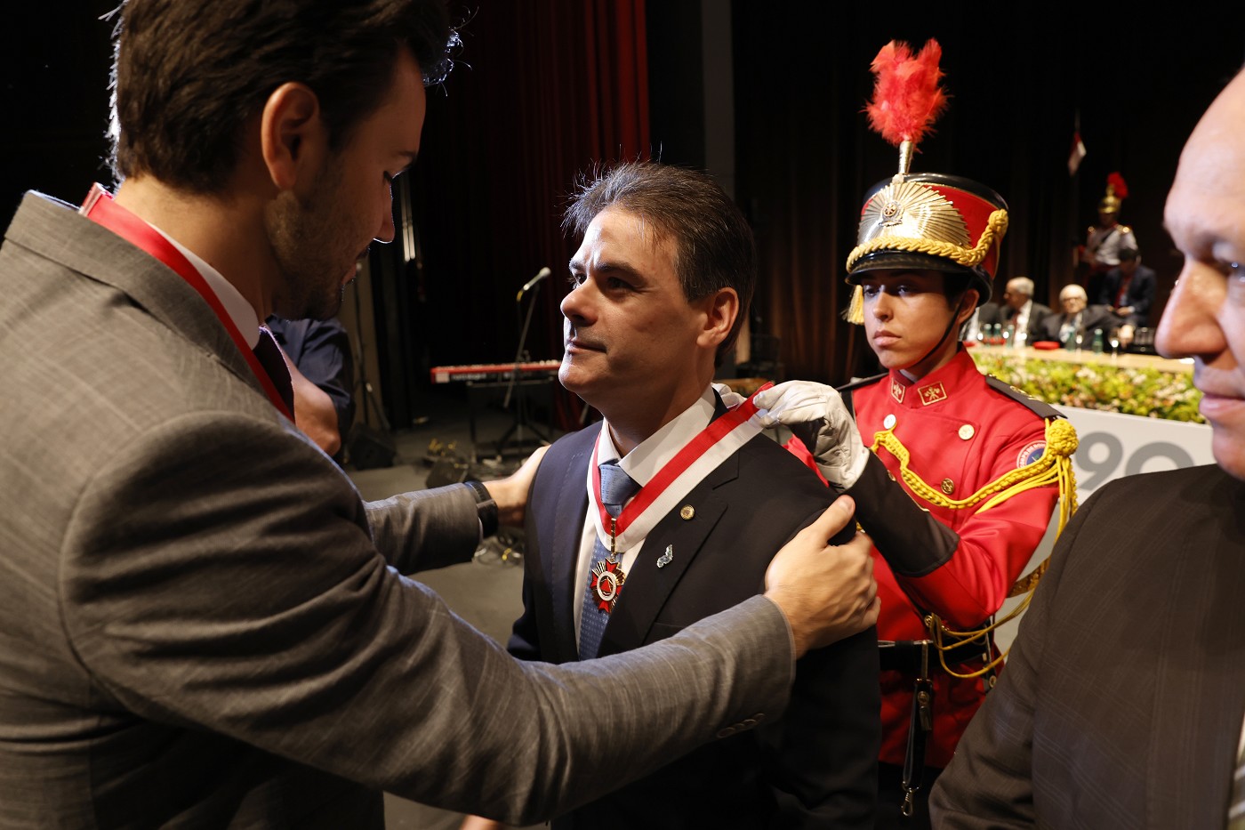 Presidente da Alepi recebe maior honraria do Legislativo de Minas Gerais   