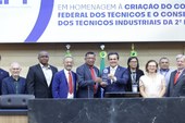 Sessão solene homenageou os 7 anos do Sistema CFT/CRTs