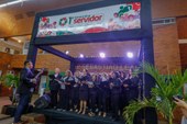 Show de talentos anima Praça do Povo na abertura da 1ª Semana do Servidor