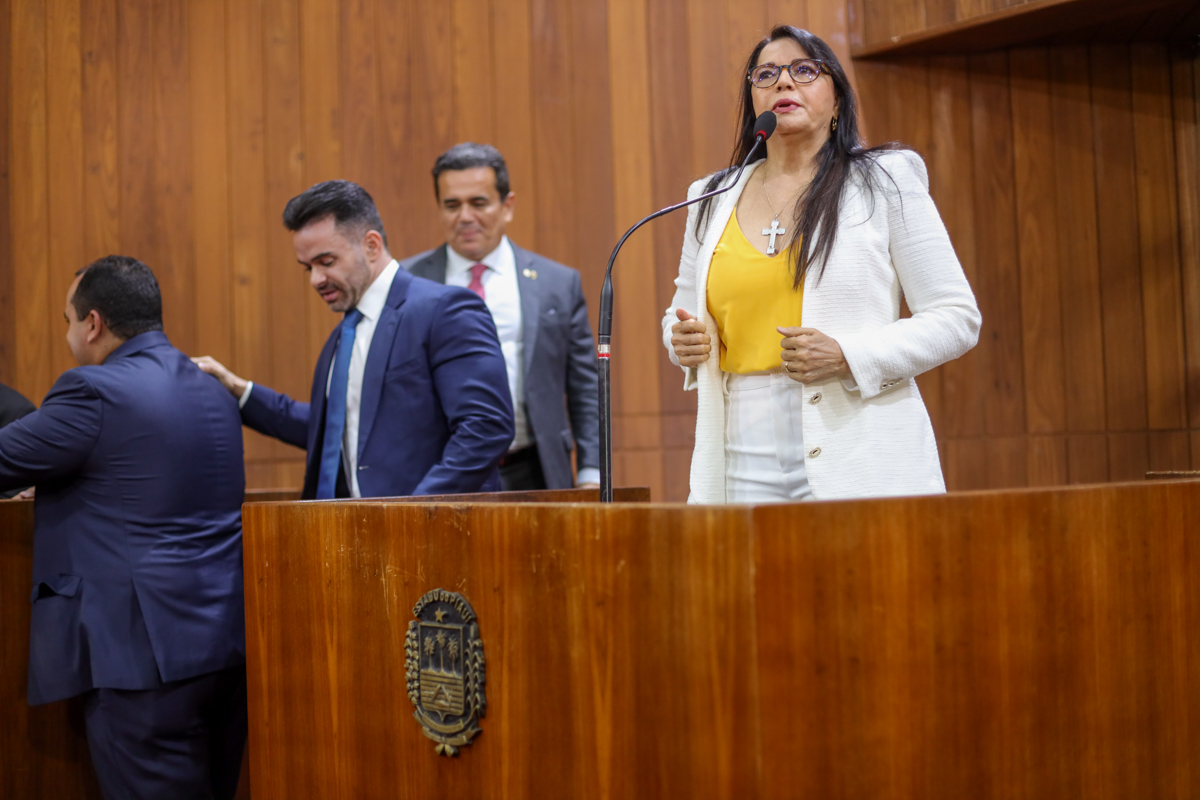 Teresa Britto denuncia a suspensão de cirurgias por falta de insumos