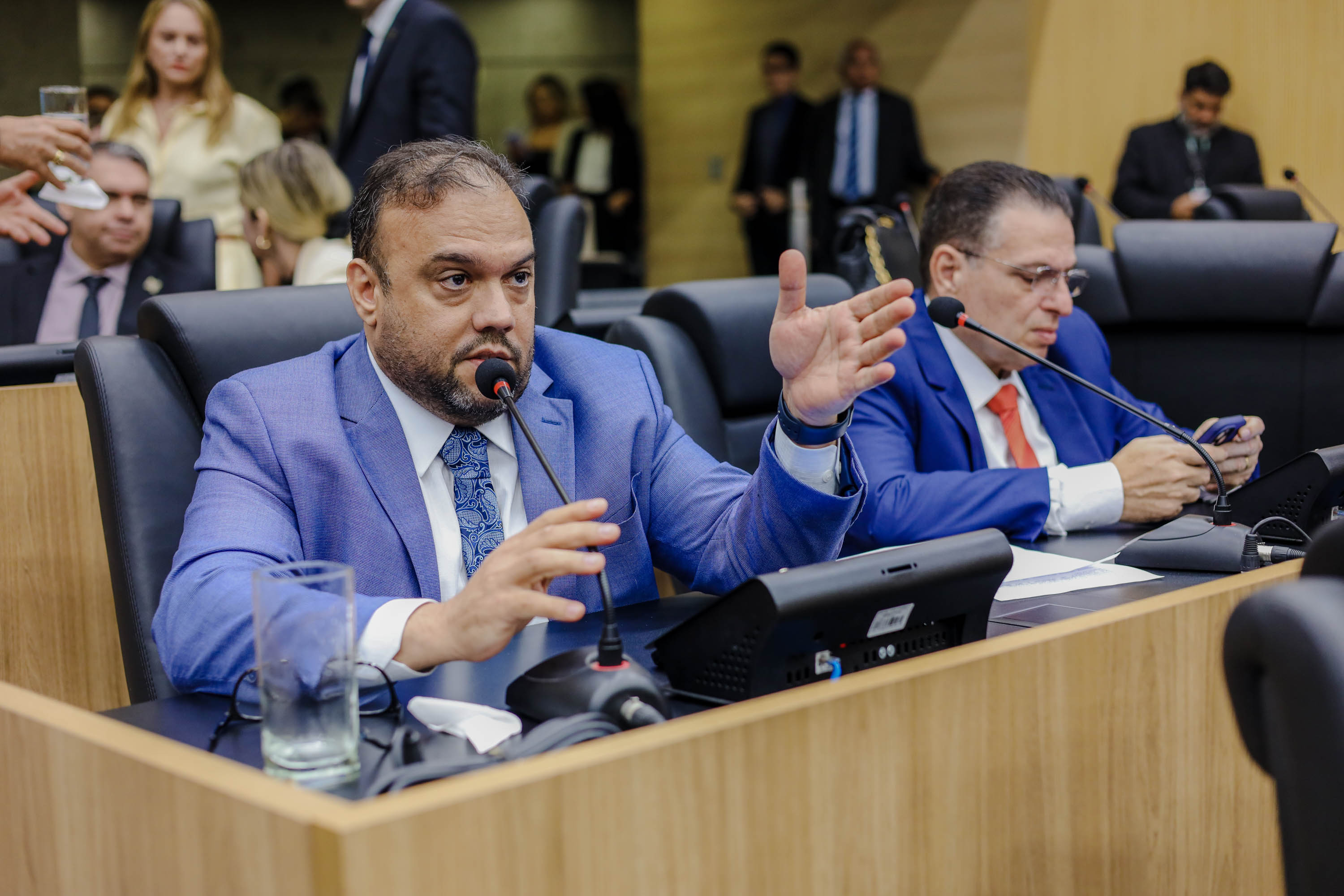 Ziza Carvalho retoma defesa de projeto arquivado
