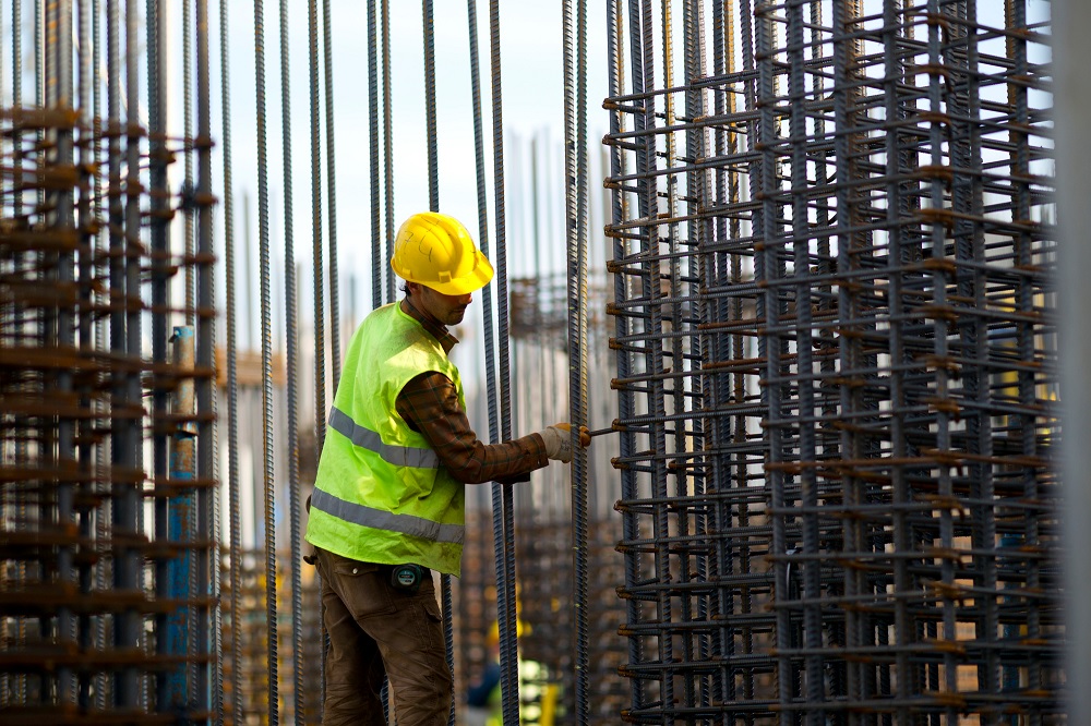 Com alta nas parcelas dos materiais e da mão de obra, preços da construção variam 0,43% em maio