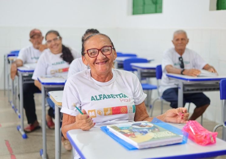 Convocados novos profissionais para o Alfabetiza Piauí