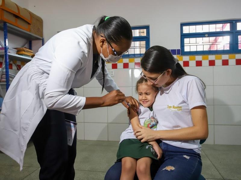 FMS realiza abertura da Campanha de vacinação nas escolas