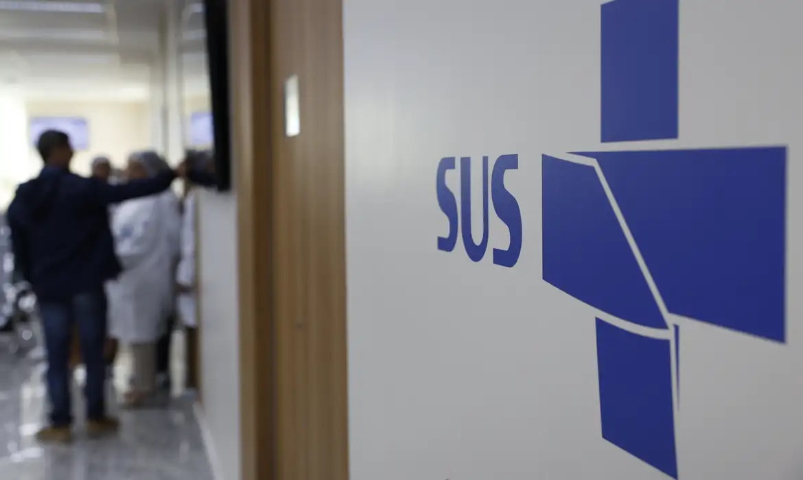 Ministério da Saúde lança edital para seleção de médicos