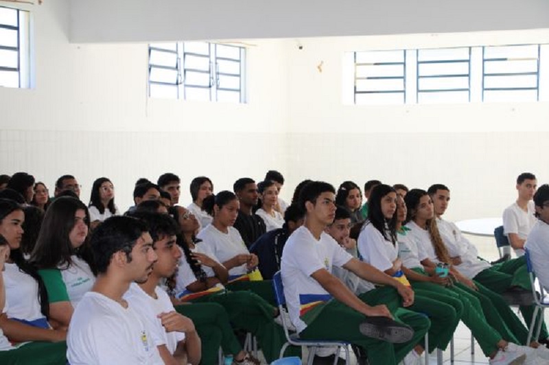 MPT aborda trabalho escravo em palestra para estudantes de Teresina