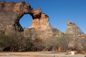Operadores franceses exploram a Serra da Capivara durante a expedição Famtour Experience Brasil