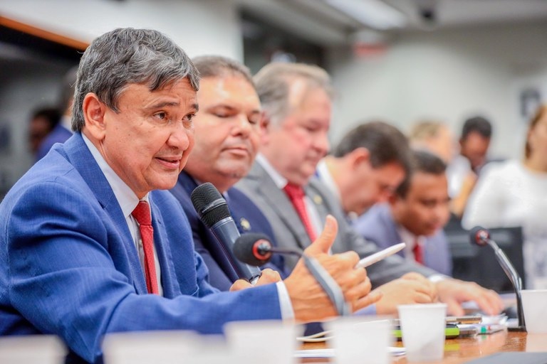 Wellington Dias defende fortalecimento da assistência social em reunião com representantes do Piauí