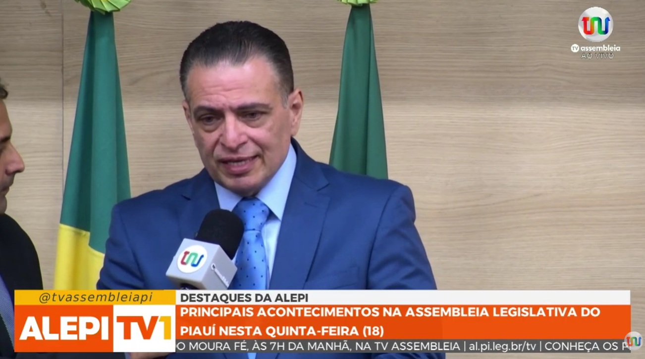 Alepi homenageia policiais penais e peritos criminais em sessões solenes