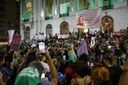 Aprovada urgência para projeto que equipara o aborto a crime de homicídio Aprovada urgência para projeto que equipara o aborto a crime de homicídio