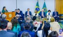 Assinado projeto que garante verba para piso da enfermagem