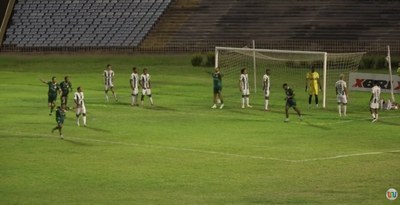 Atlético-PI vence Altos e abre vantagem na semifinal do Piauiense