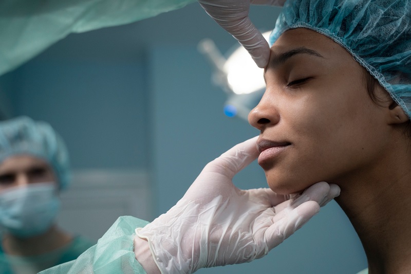Cirurgia que altera cor do olho tem uso restrito para pessoas cegas