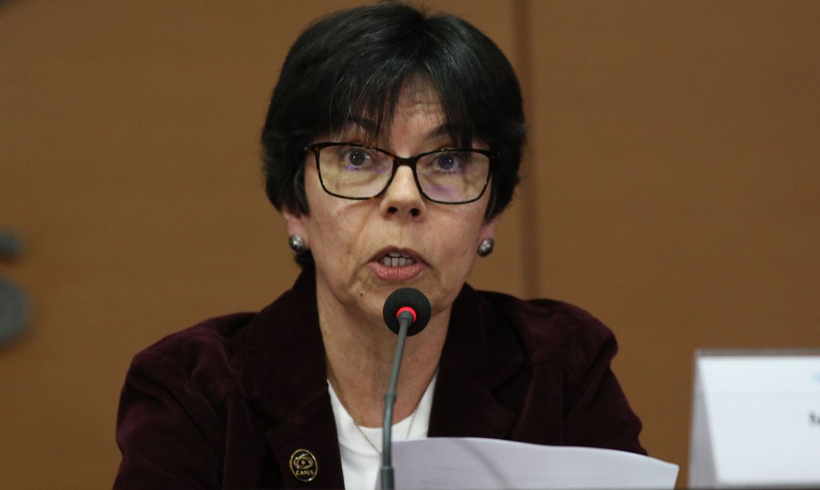 Conter desigualdade e formar professores são prioridades da Capes