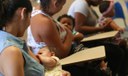 Desigualdades de gênero e raça sobrecarregam mulheres no cuidar Desigualdades de gênero e raça sobrecarregam mulheres no cuidar
