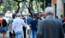 Esperança de vida ao nascer no Brasil fica em 75,5 anos em 2022