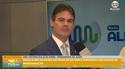 Estúdio renovado marca nova fase da Rádio Alepi