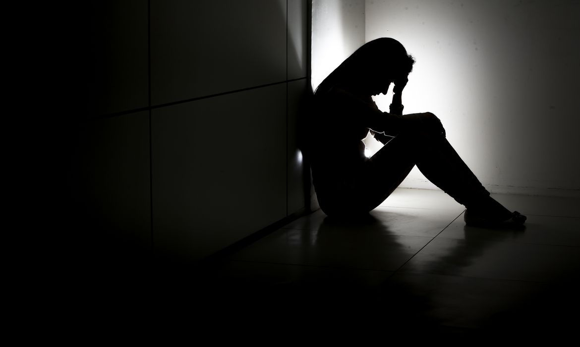 Estudo investiga prática da automutilação por adolescentes