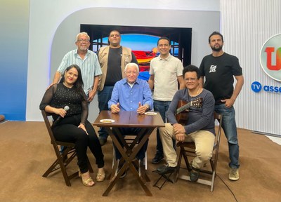 Feito em casa mostra música, poesia e literatura com Mara Veloso, Kassio Gomes e Luiza Cantanhêde 