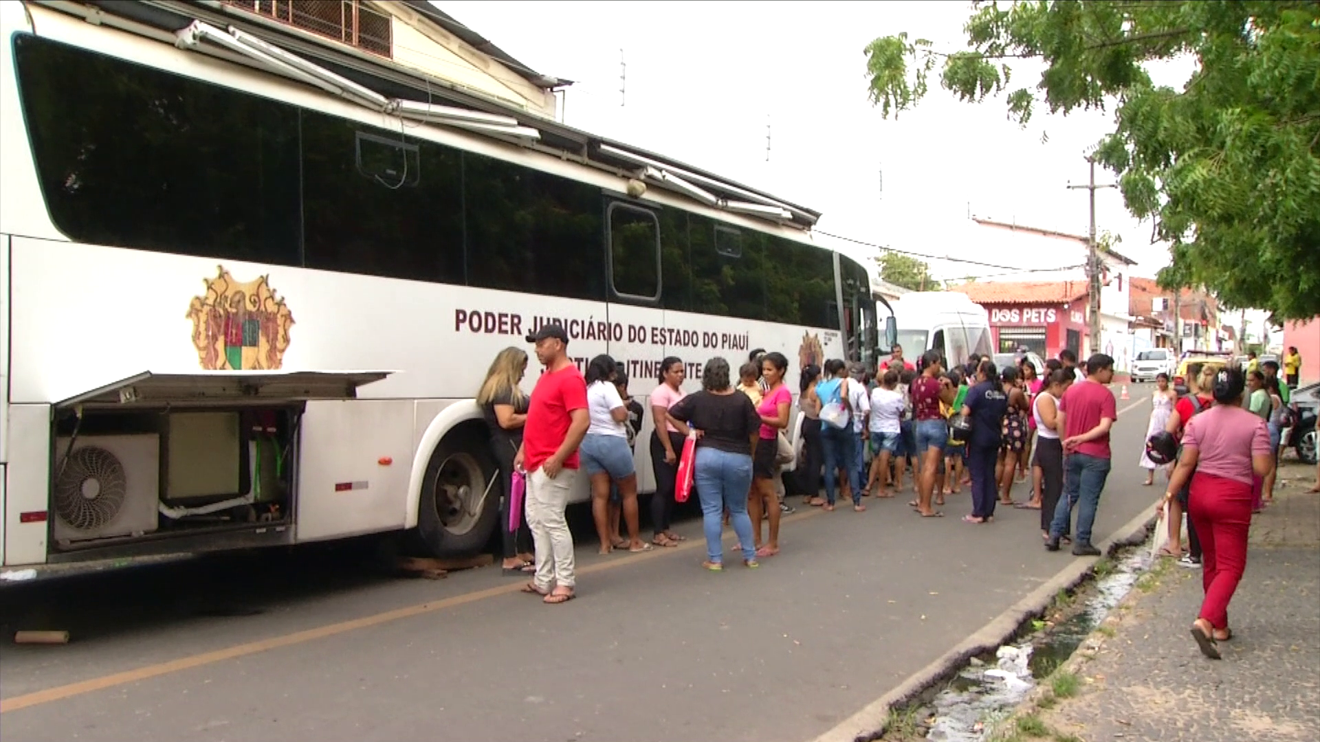 Justiça itinerante oferece atendimentos facilitados e gratuitos à população da zona Sul de Teresina 