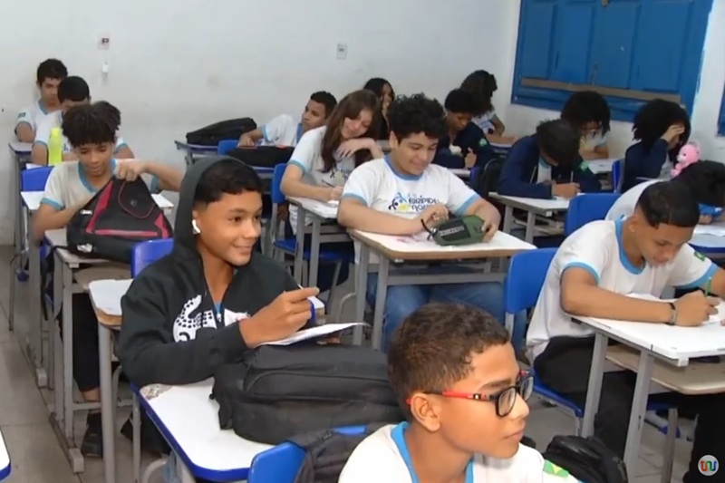 Lei que restringe uso de celulares transforma rotina escolar e fortalece aprendizagem no Piauí