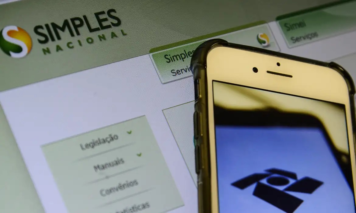 Micro e pequenas empresas podem aderir ao Simples até quarta