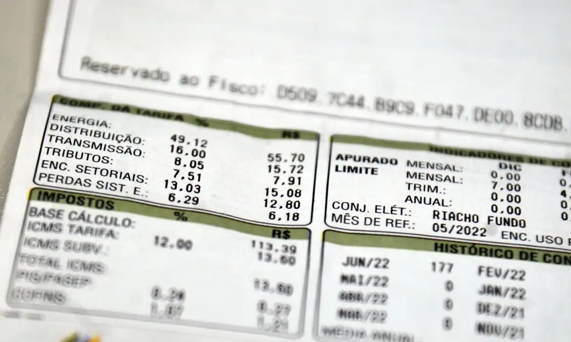 Ministro propõe isenção de energia para até 60 milhões de pessoas