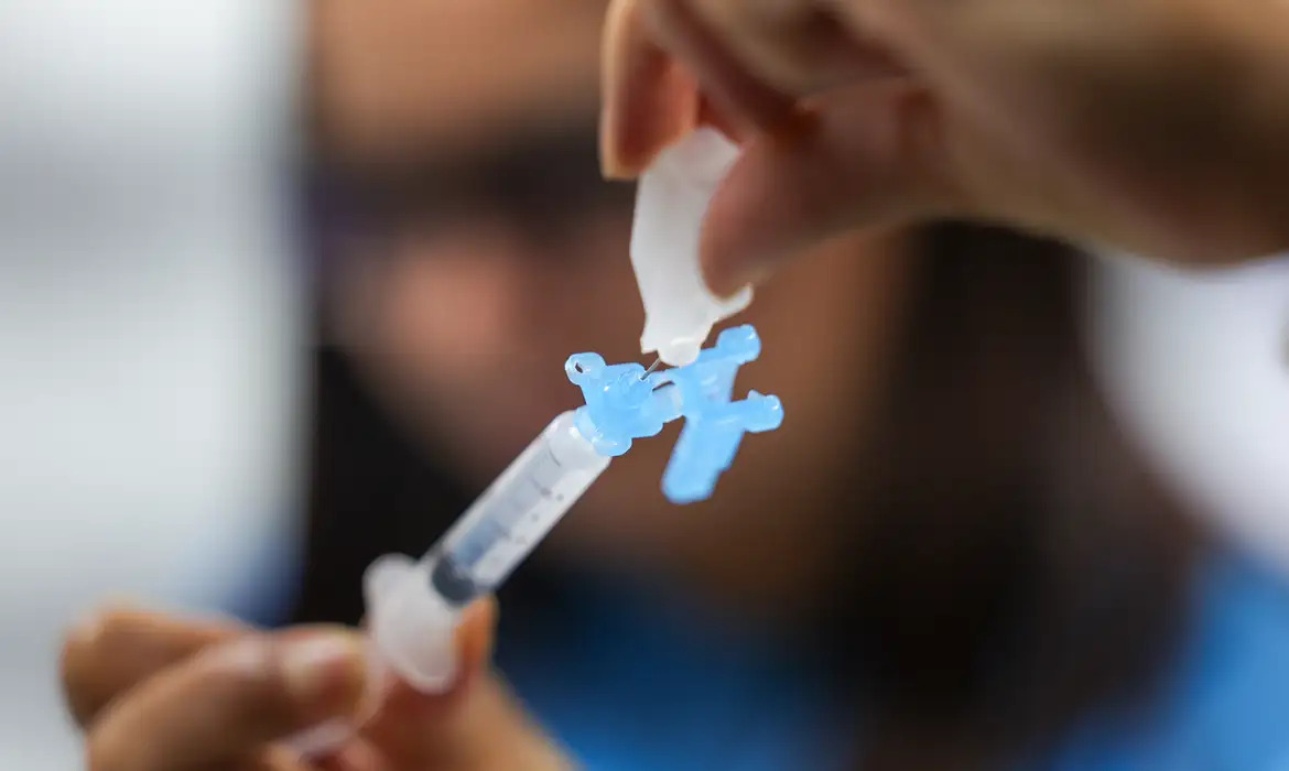 OMS: surtos de doenças preveníveis ameaçam progresso na vacinação