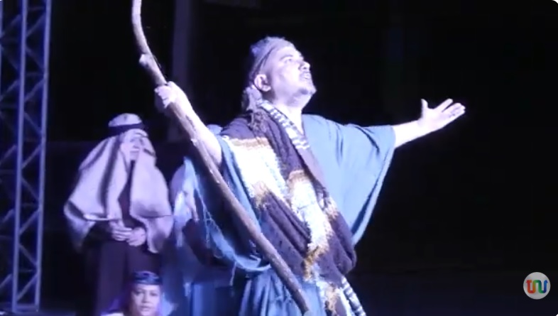 Paixão de Cristo emociona público em encenação no Complexo da Ponte Estaiada