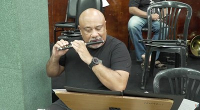 Palácio da Música abre matrículas para oficinas e reforça que nunca é tarde para aprender a tocar um instrumento