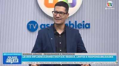 Palavra Aberta destaca profissão multimídia e a Lei dos Influenciadores Digitais