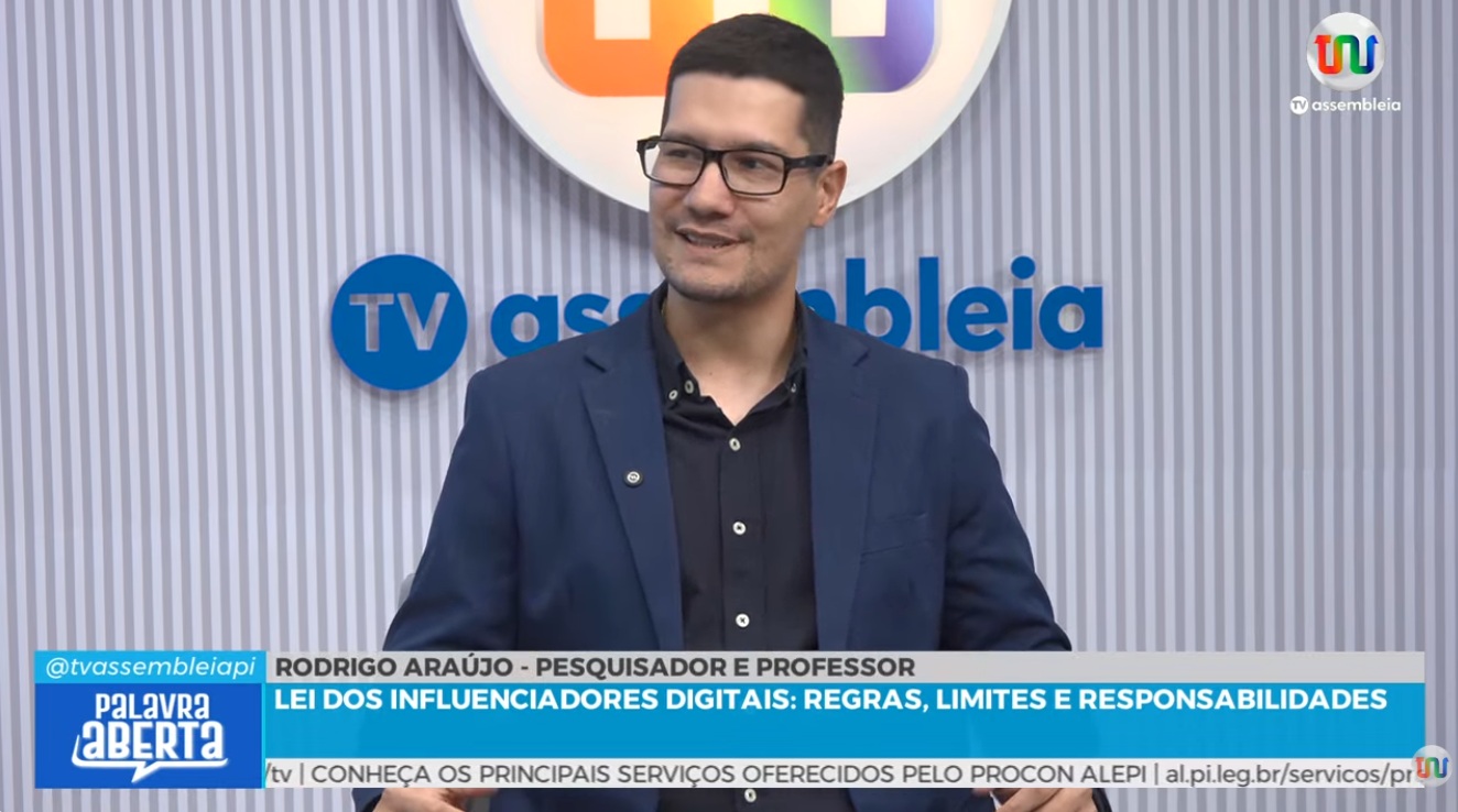 Palavra Aberta destaca profissão multimídia e a Lei dos Influenciadores Digitais