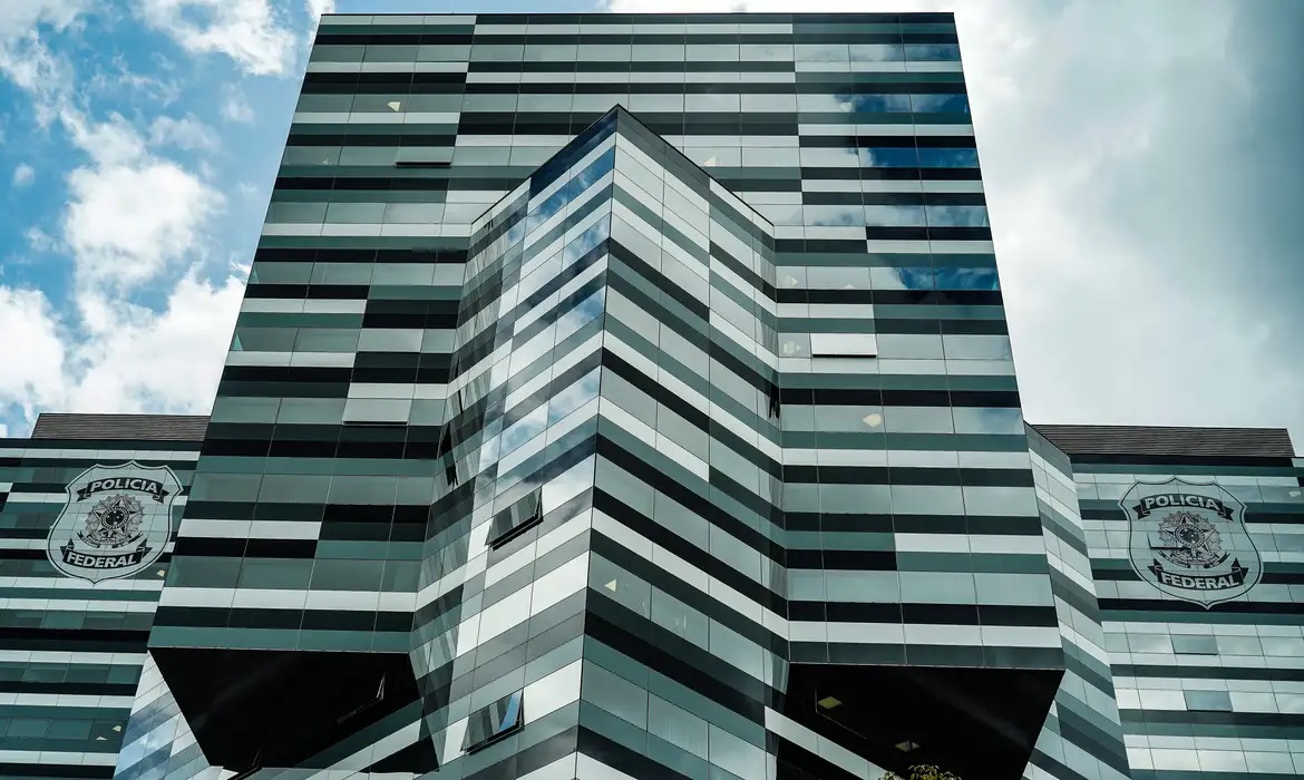 PF abre concurso para preenchimento de mil vagas em cinco cargos