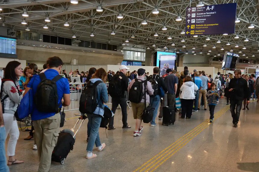 Projeto cria lista para proibir criminosos de embarcar em voos