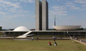 Promulgada lei que simplifica regras trabalhistas em novas calamidades